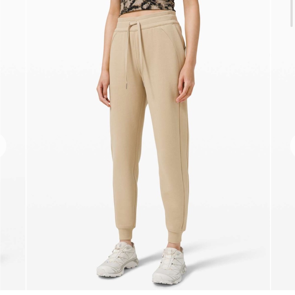 Lululemon Scuba Joggers Fleece in Trench